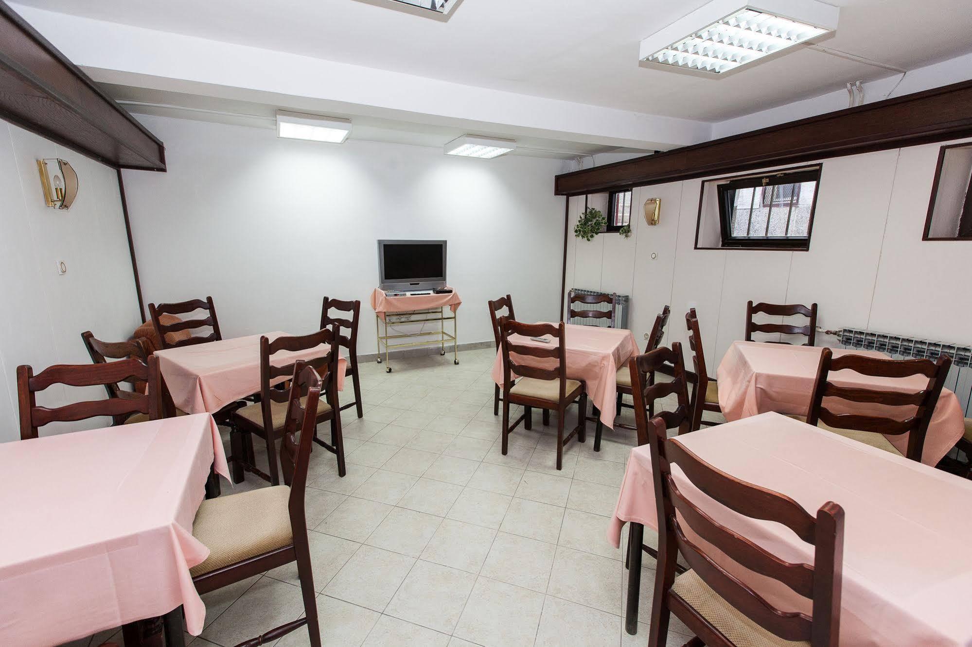 Hotel Zagreb Crikvenica Bagian luar foto