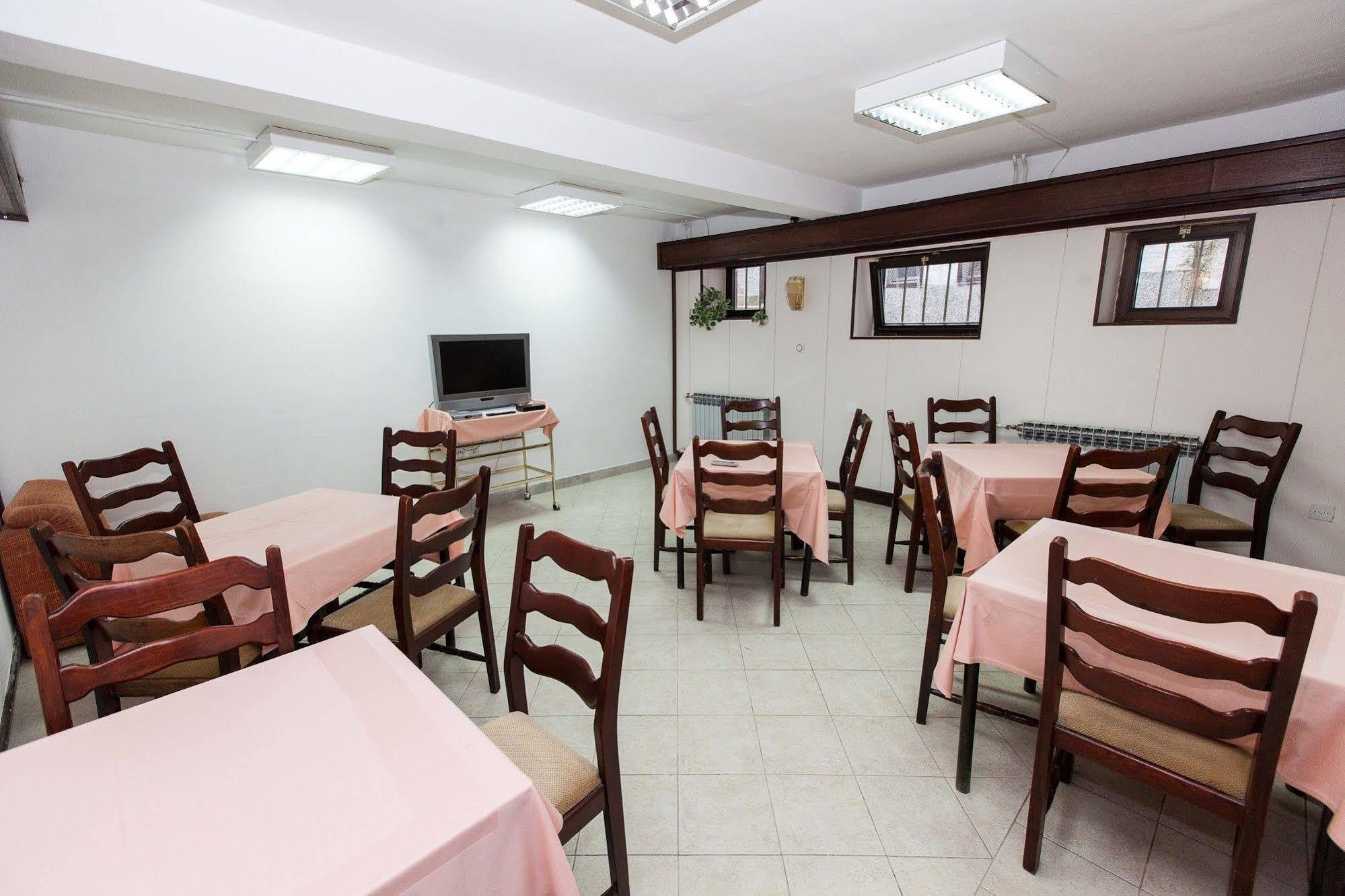 Hotel Zagreb Crikvenica Bagian luar foto