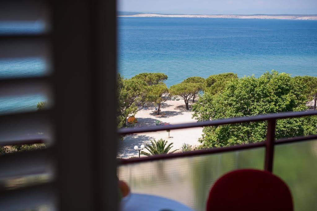 Hotel Zagreb Crikvenica Bagian luar foto