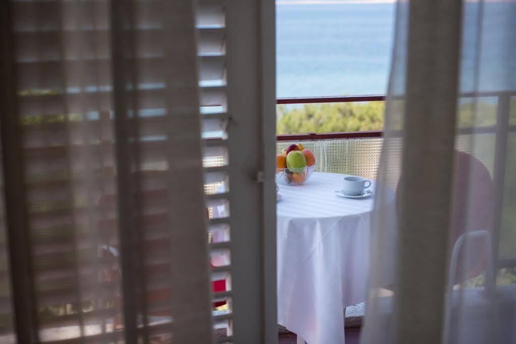 Hotel Zagreb Crikvenica Bagian luar foto