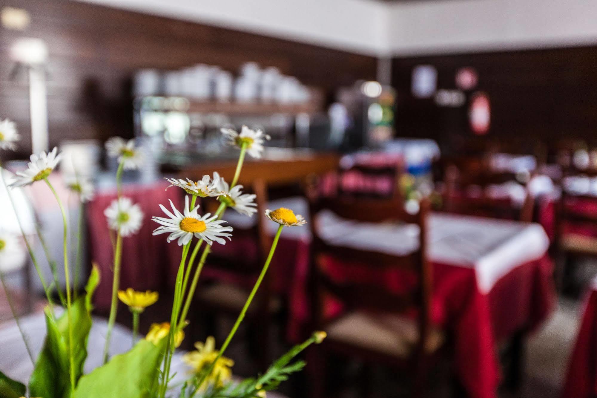 Hotel Zagreb Crikvenica Bagian luar foto