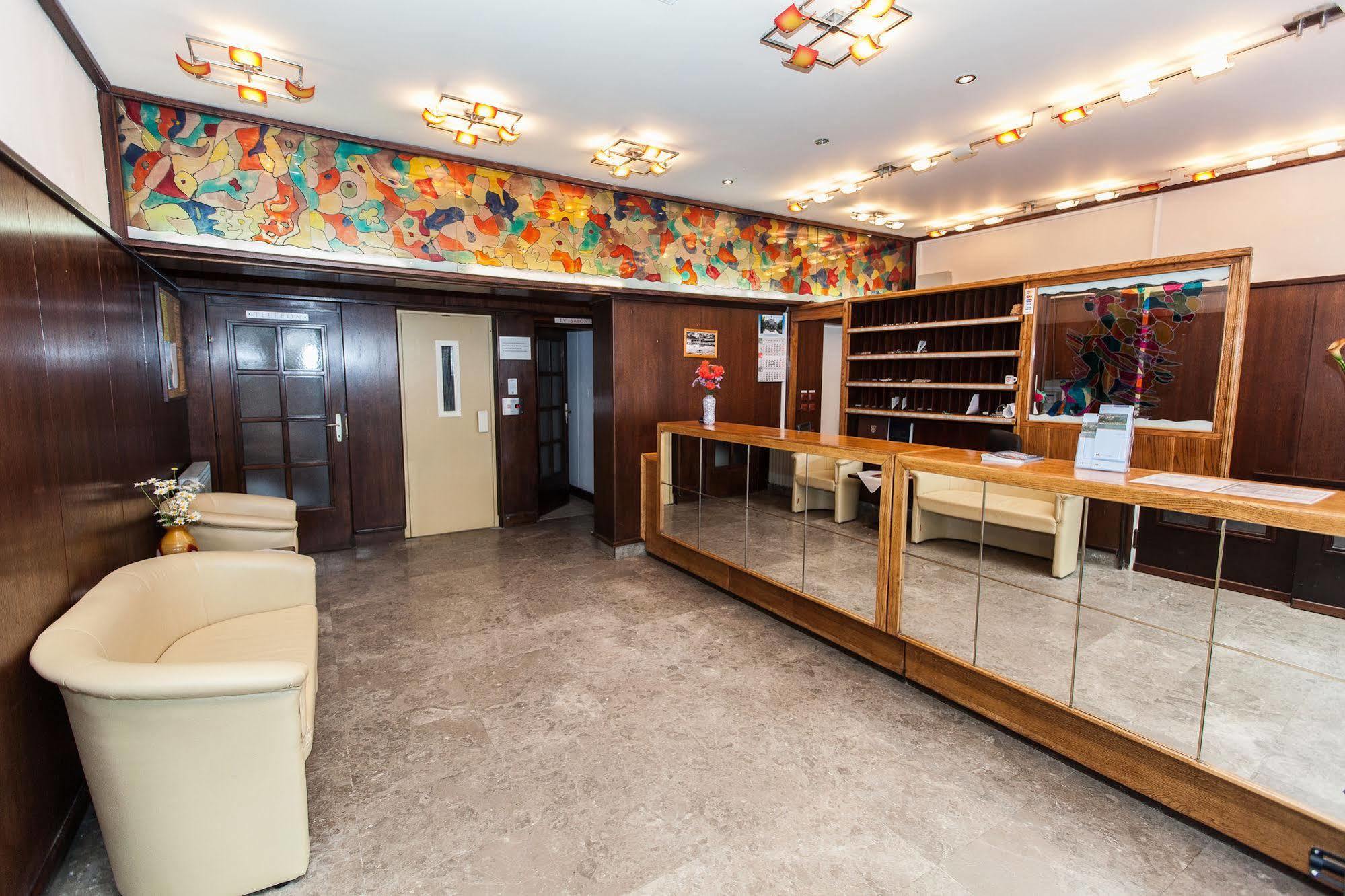Hotel Zagreb Crikvenica Bagian luar foto